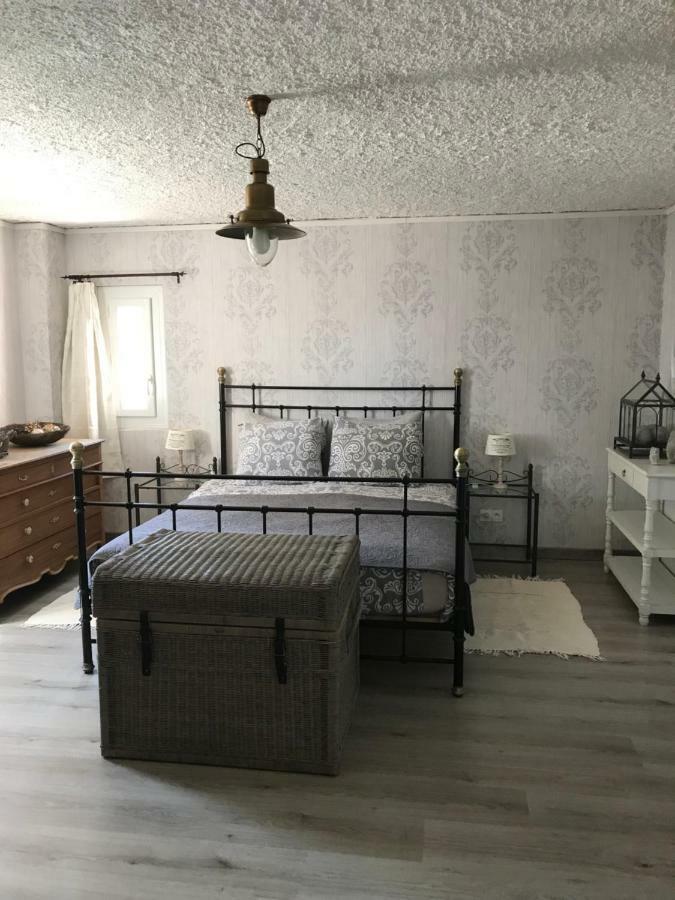 Bed and Breakfast Les Secrets Du Mistral Valensole Zewnętrze zdjęcie