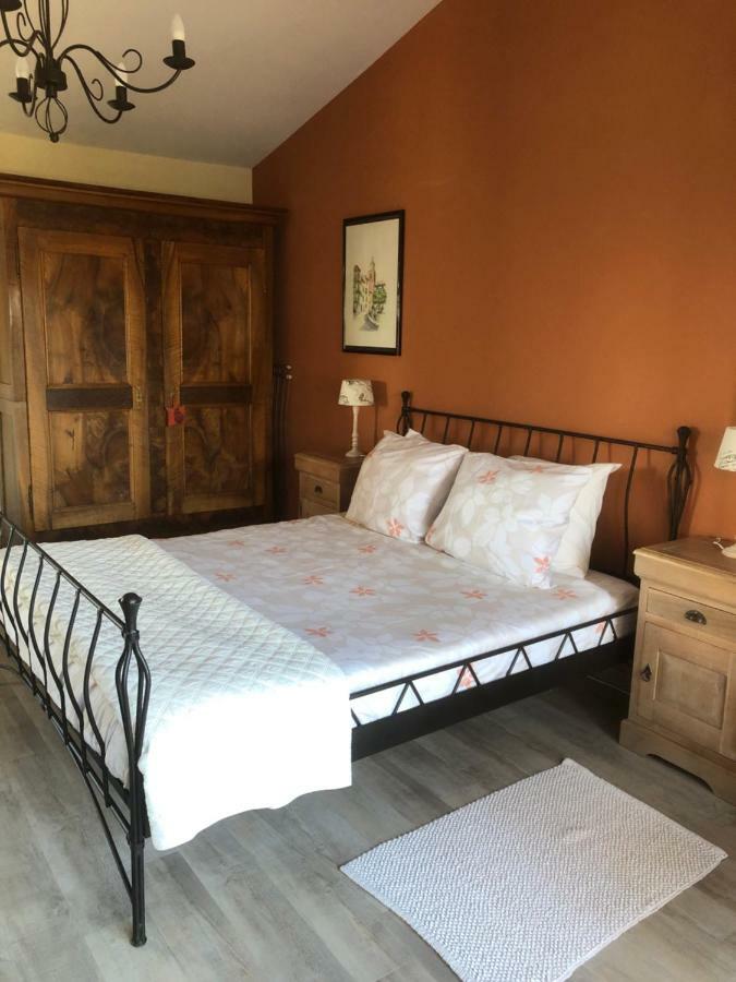 Bed and Breakfast Les Secrets Du Mistral Valensole Zewnętrze zdjęcie